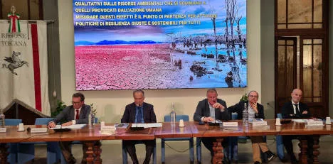 Tavola rotonda con i rapprensentanti dell'industria, dell'agricoltura e del sindacato