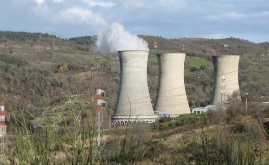 Annuario dati ambientali 2022: geotermia e quadro emissivo nelle aree produttive