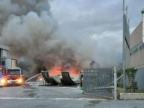 particolare dell'incendio